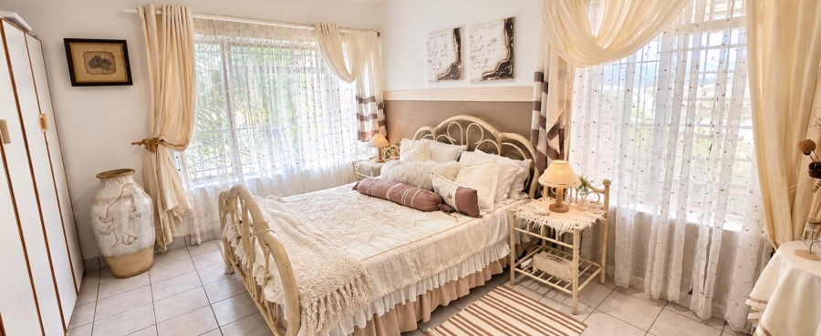 5 Bedroom Property for Sale in Kleinbaai Western Cape